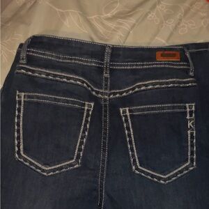 Flared embroider white jeans